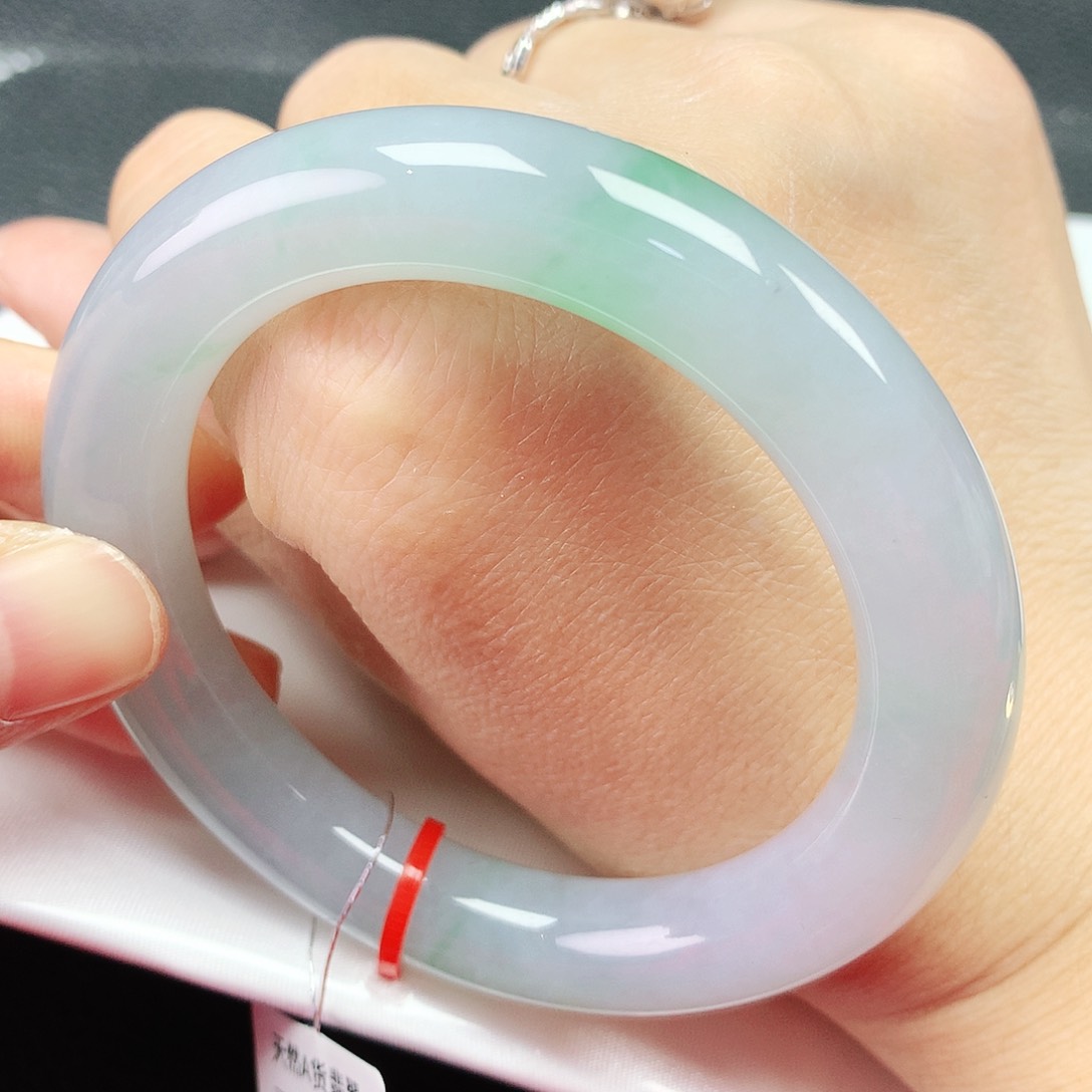 翡翠手镯未镶嵌54胖