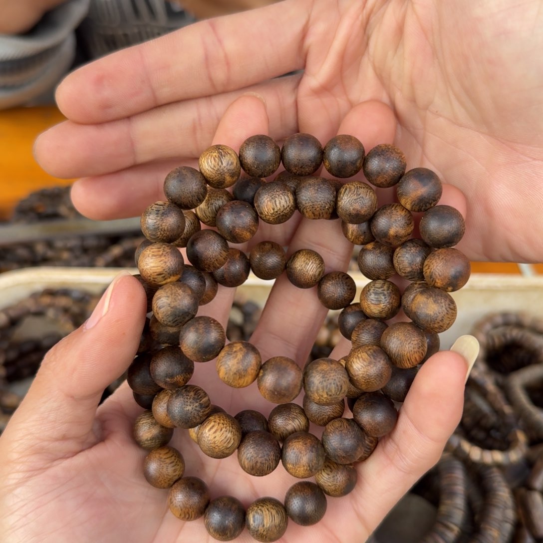 沉香沉香碎屑单圈1.1乌身11克多样性发一