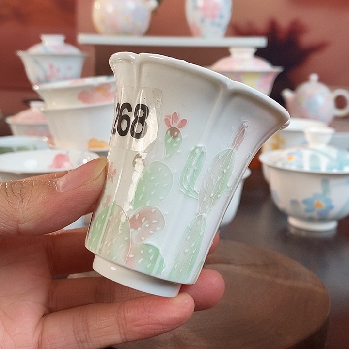 仙人掌品茗杯手绘釉下高温