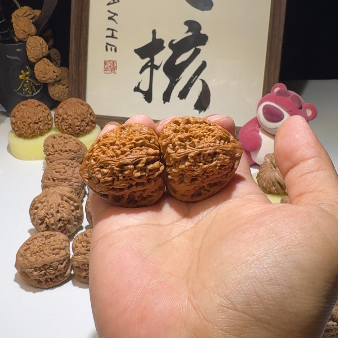 沐***橙文玩核桃吊坠40尺寸逐鹿南疆（有修）