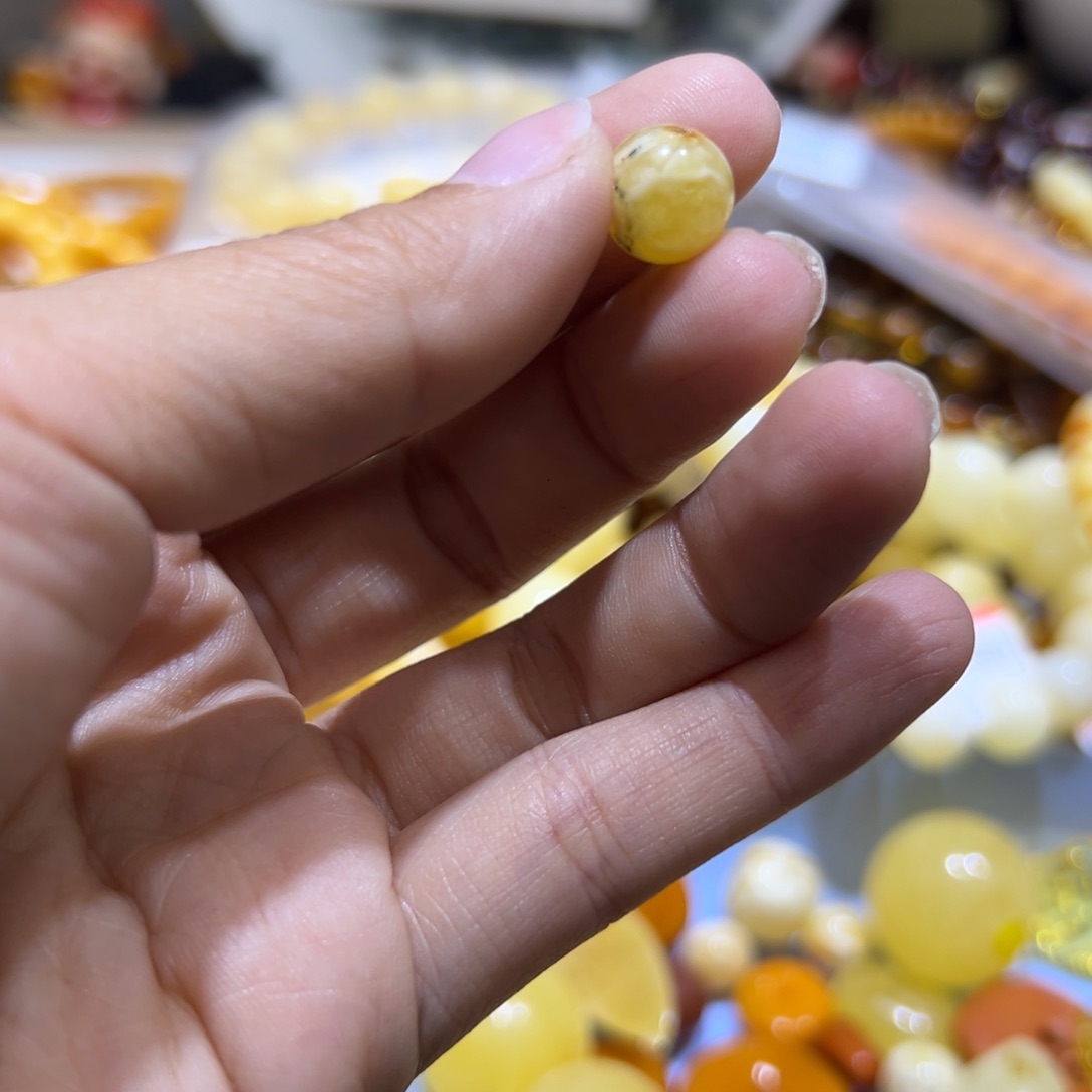 琥珀珠宝奇石未镶嵌