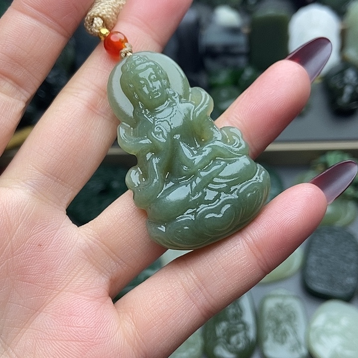 和田玉未镶嵌颈饰