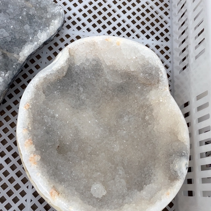 水晶摆件未镶嵌捡漏