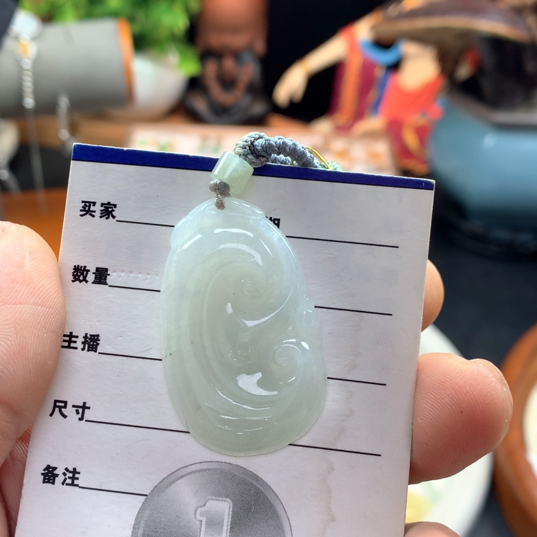 颈饰银S925镶嵌翡翠
