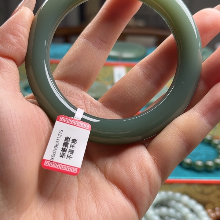 和田玉（糖玉）未镶嵌手镯