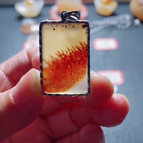 玛瑙/玉髓颈饰未镶嵌