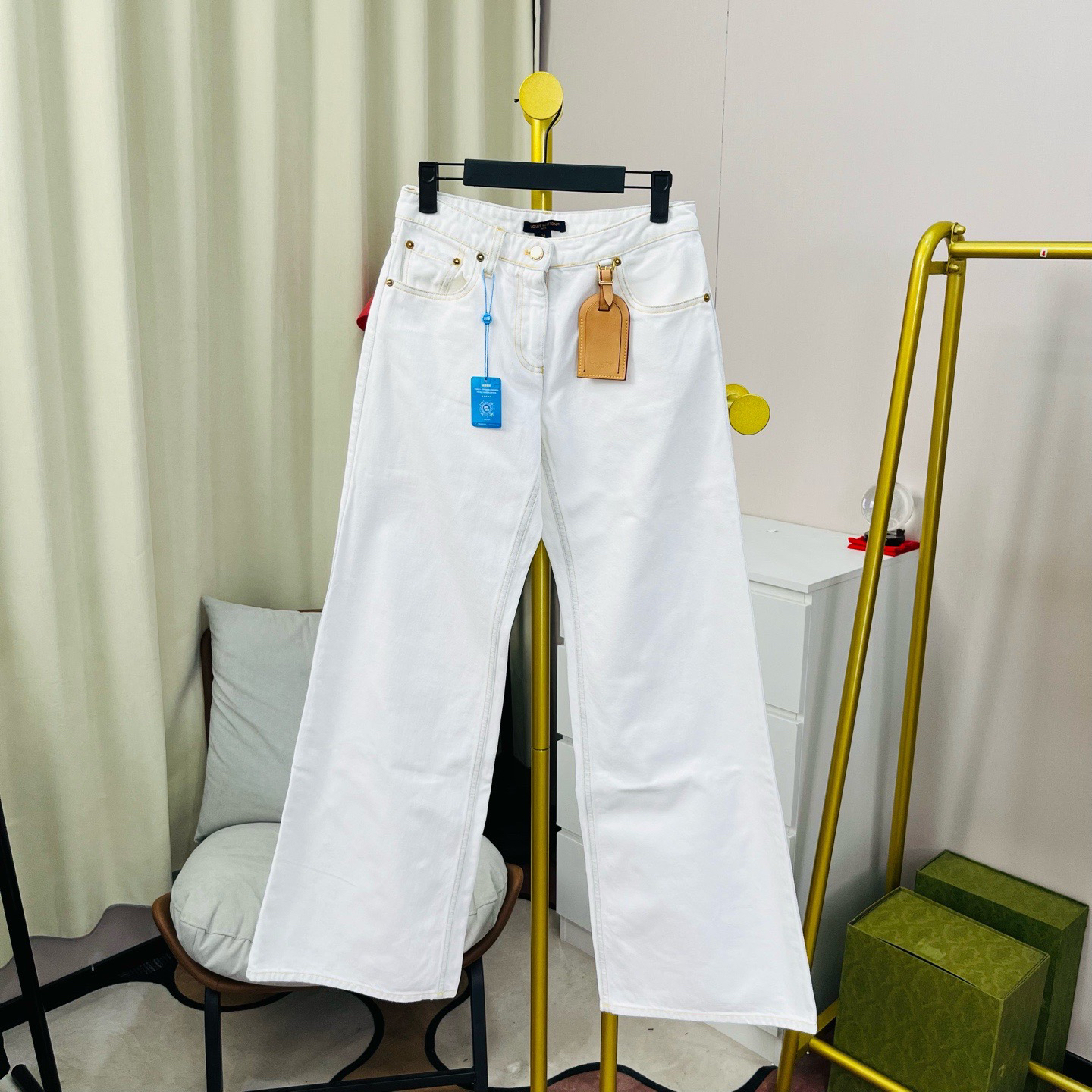 99新 LouisVuitton/路易威登 玄色 白色腰间皮牌logo阔腿长裤34码