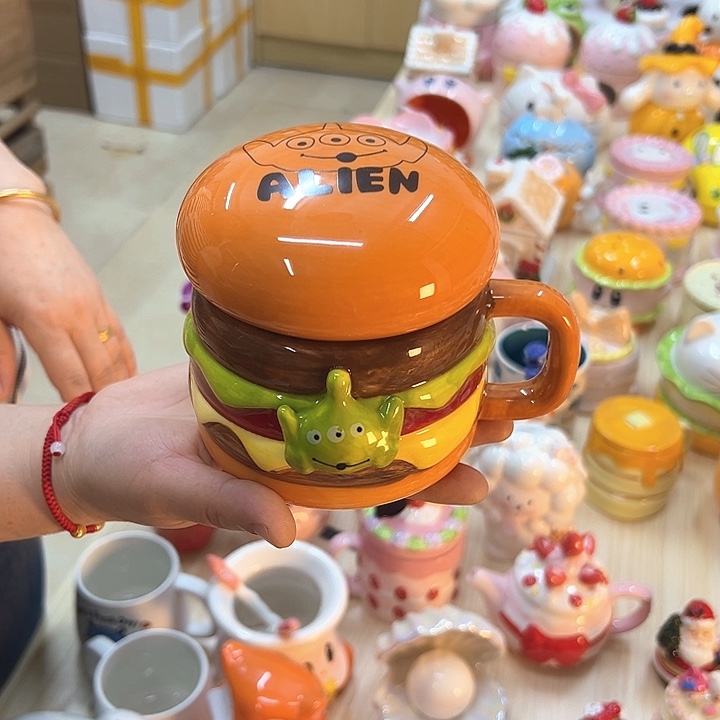 摆件陶瓷艺术家和艺术家等艺术