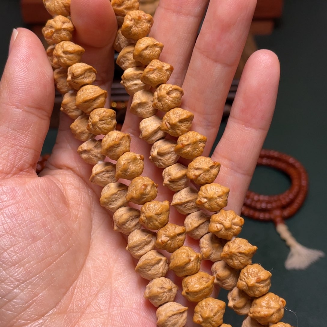 柏香籽/百香籽吊坠猫头鹰手持