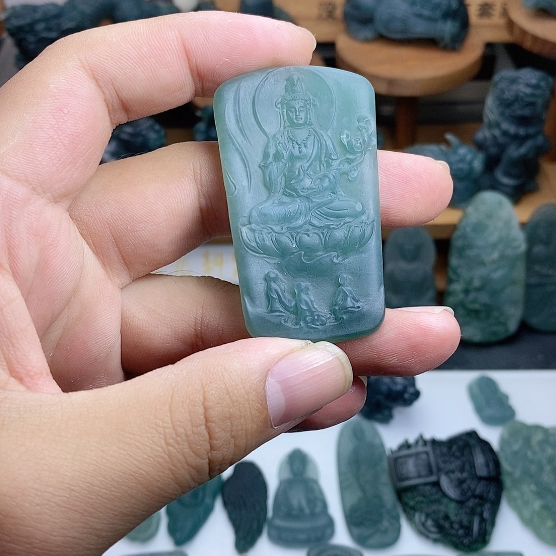 定制翡翠未镶嵌大势至