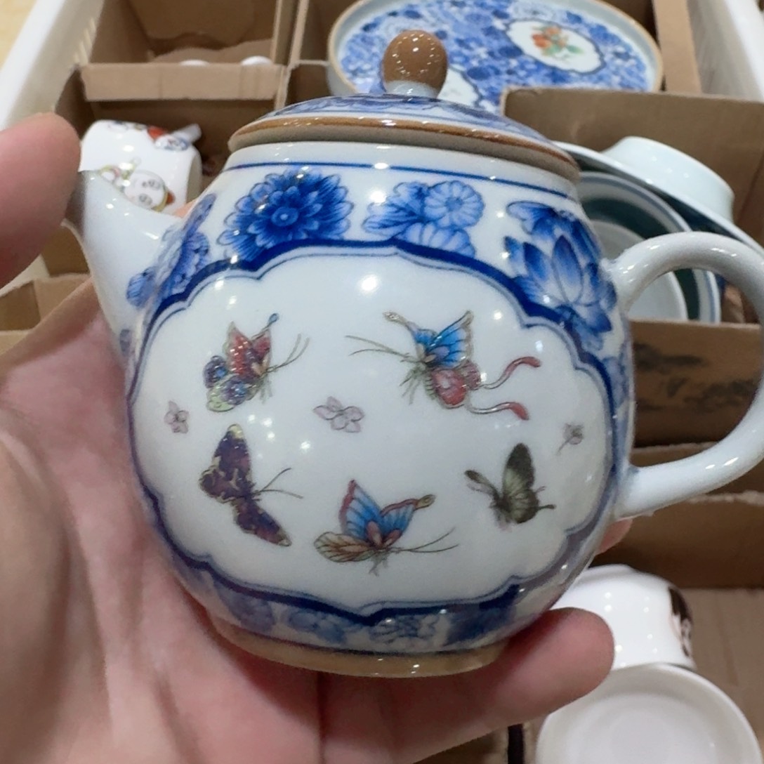 壶你好漂亮 56892556322