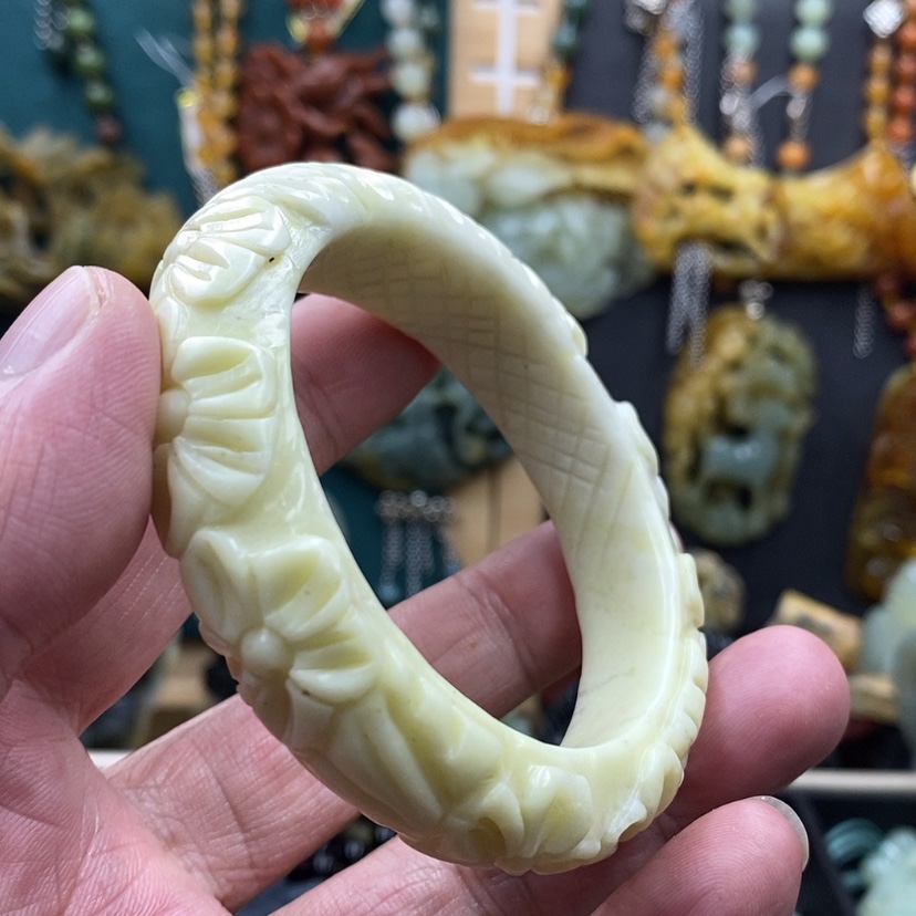 【闪购商品】蛇纹石玉未镶嵌手镯