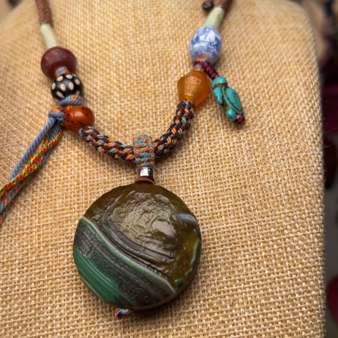 玛瑙/玉髓颈饰未镶嵌