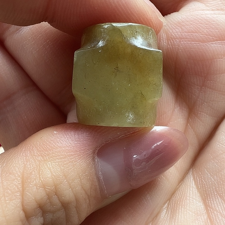 岫岩老玉（透闪石质玉）未镶嵌颈饰