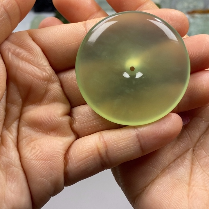 蛇纹石玉颈饰未镶嵌W****n