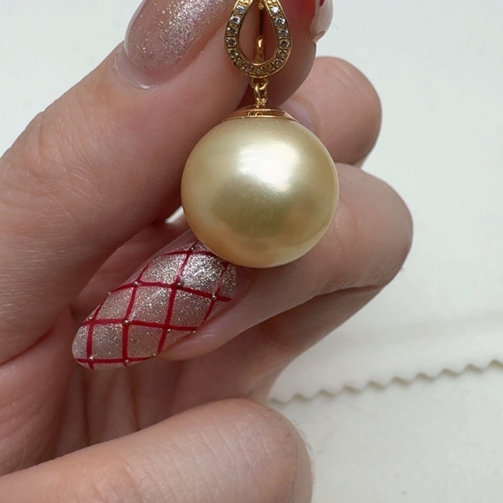 海水珍珠颈饰18K金镶嵌