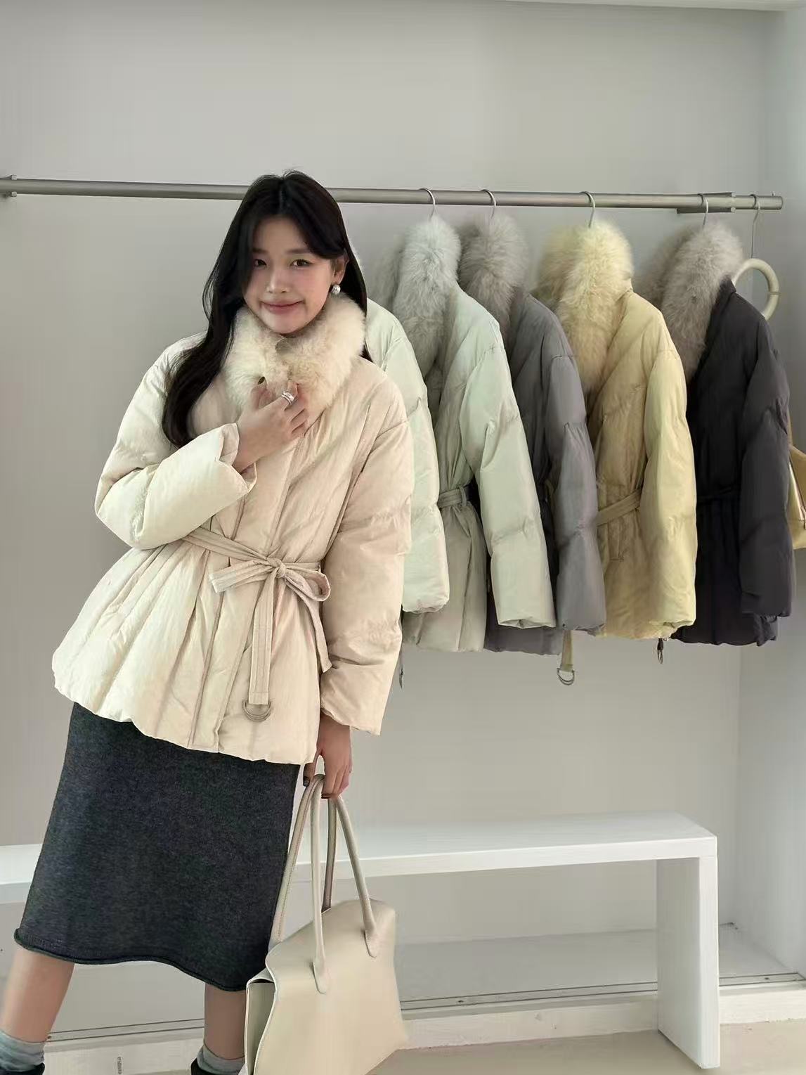 2025冬季新款韩系90白鸭绒羽绒服女中长款系带收腰狐狸毛领8501