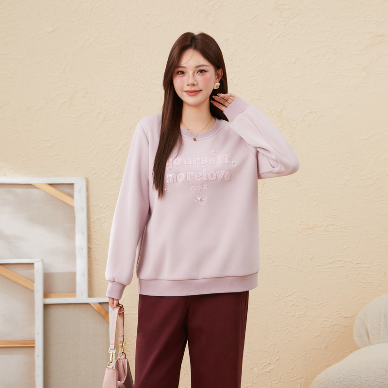 采多宝大码女装字母刺绣钉珠宽松慵懒风减龄加厚加绒卫衣 EDZ6038