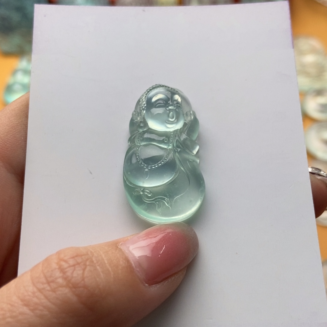 蛇纹石玉颈饰未镶嵌宝宝佛