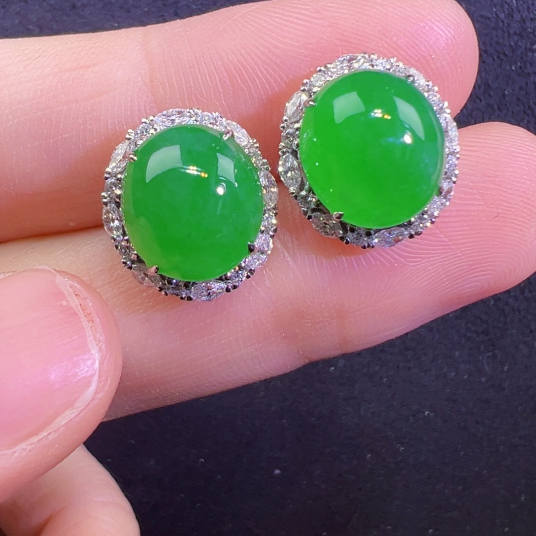 翡翠18K金镶嵌耳饰耳钉