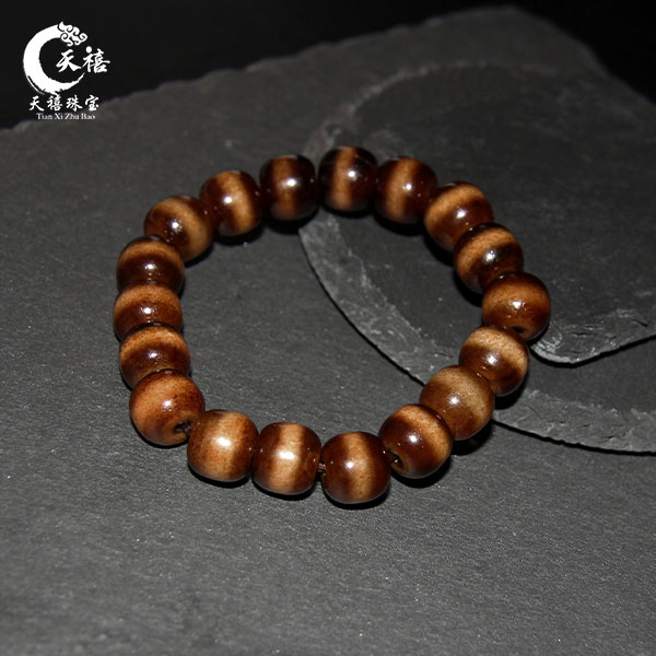 天禧珠宝牙黄手串有轻微色差C5