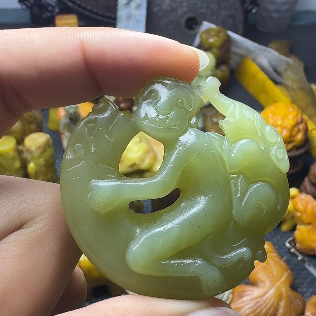 白玉菩提吊坠。。。