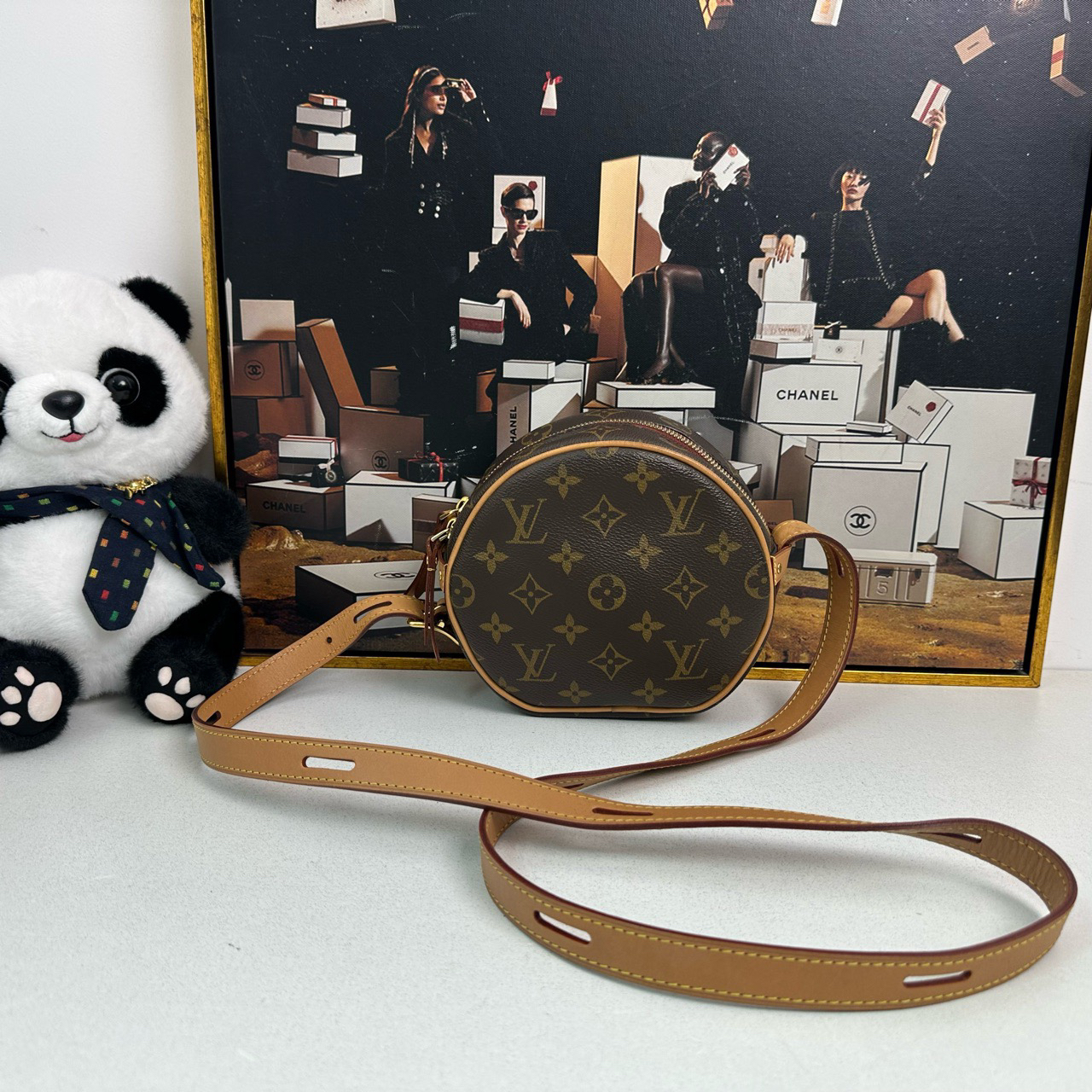 95新 LouisVuitton/路易威登 小号老花圆饼 货号6821