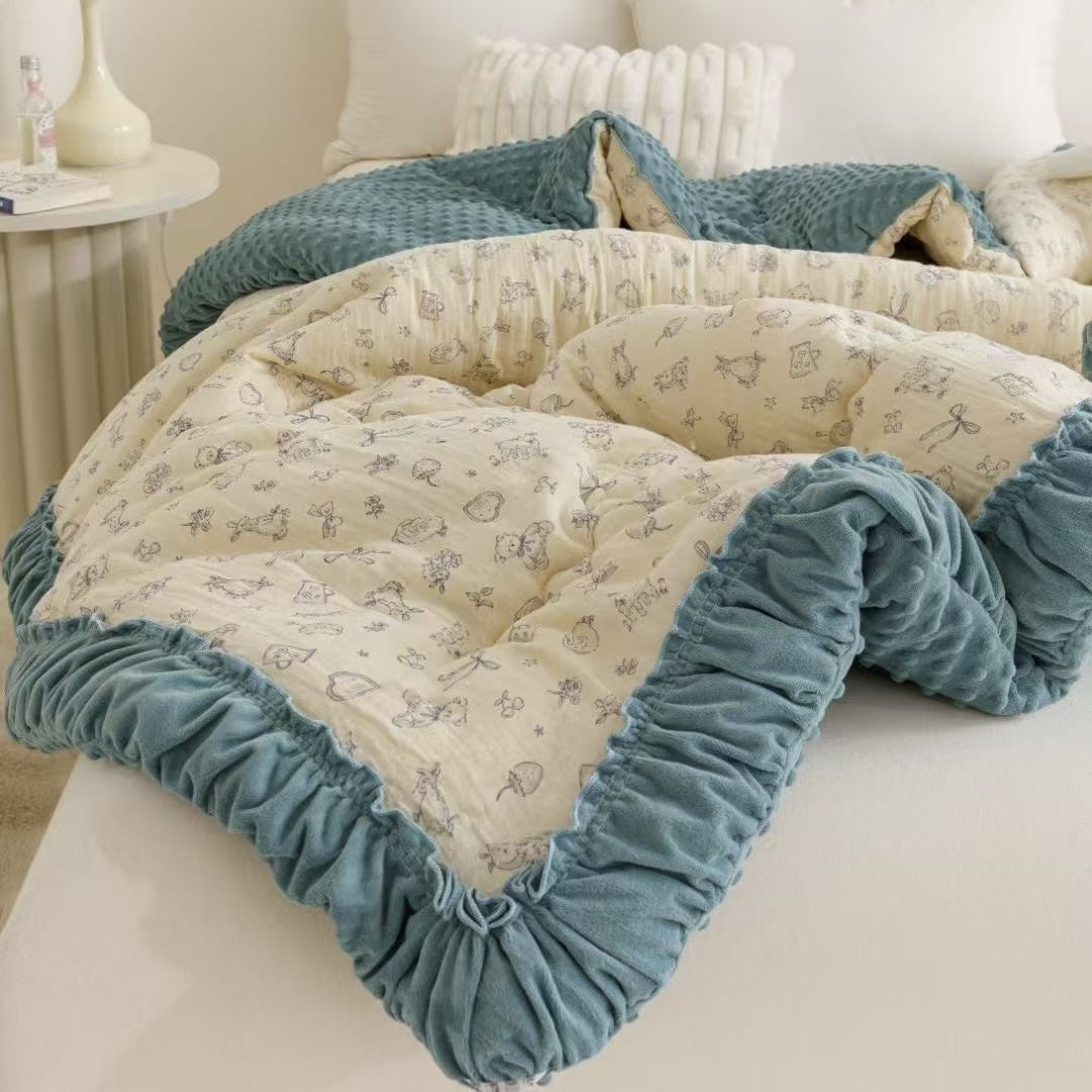 49070  5斤左右 棉纱皱皱纱秋冬双人豆豆被，尺寸200×230cm