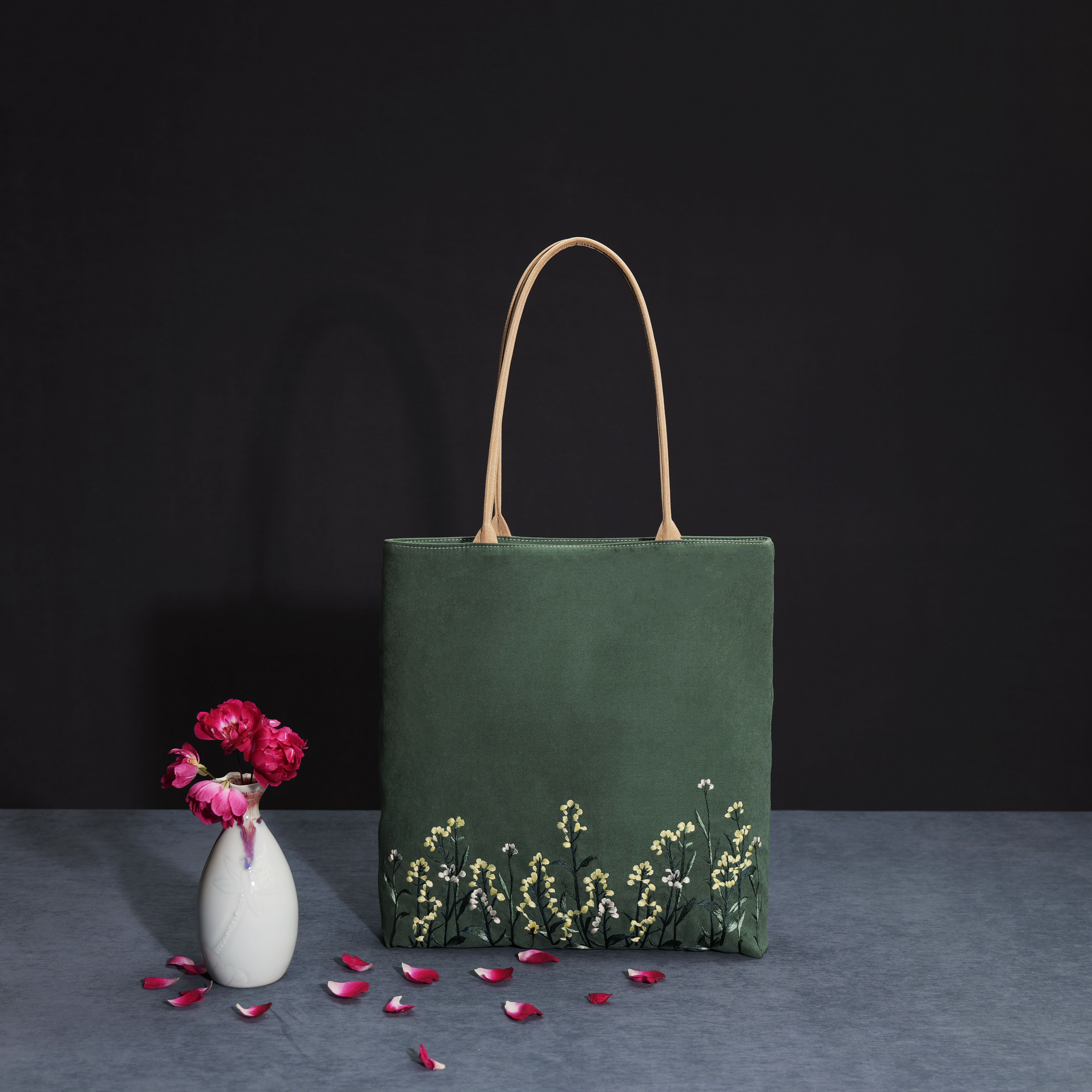 2025年春季新款新中式刺绣国风手袋托特包单肩包斜挎包手提包女包