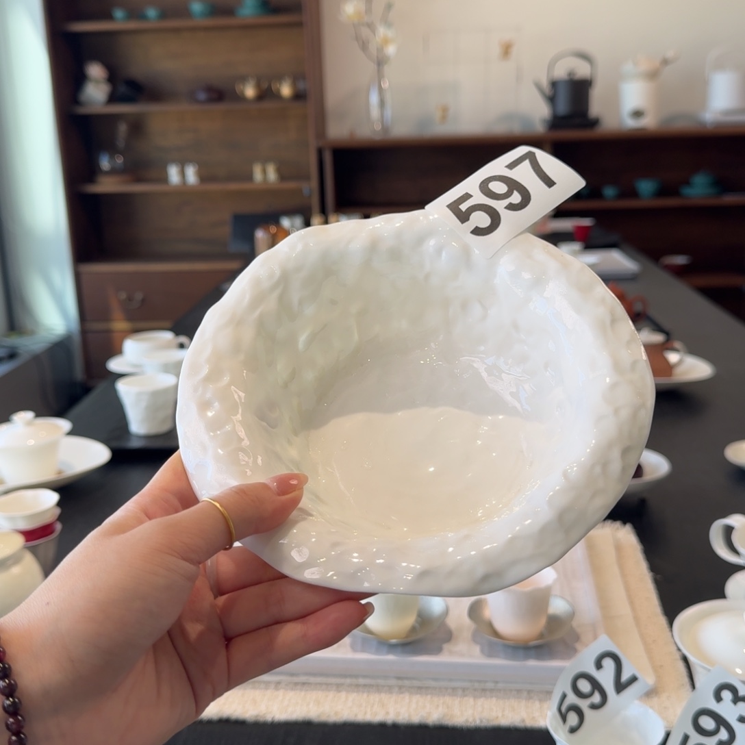 艾****88折手捏果盘597号