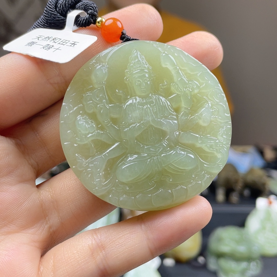 和田玉未镶嵌颈饰