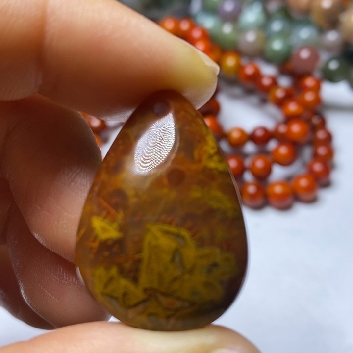 玛瑙/玉髓颈饰未镶嵌