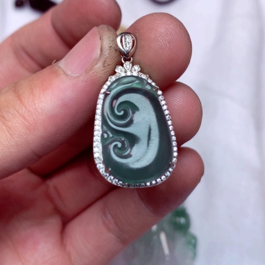 翡翠吊坠(不含链)未镶嵌