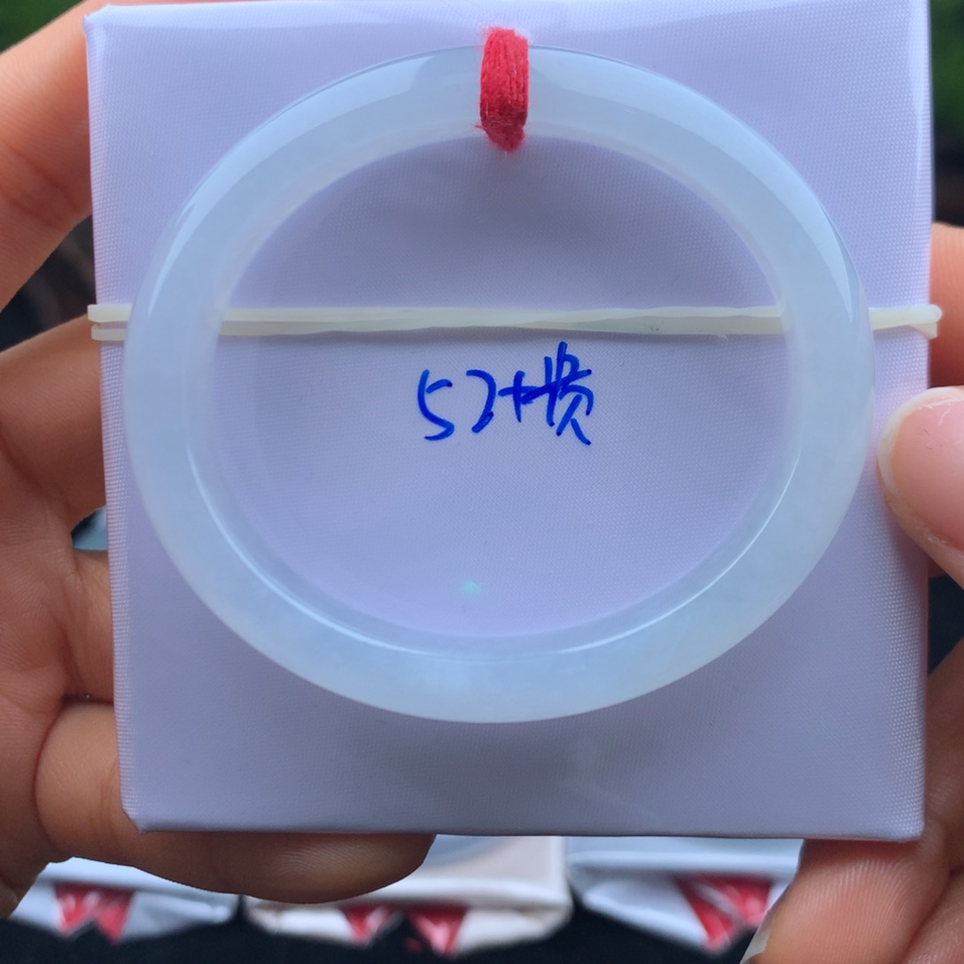 翡翠手镯未镶嵌手镯