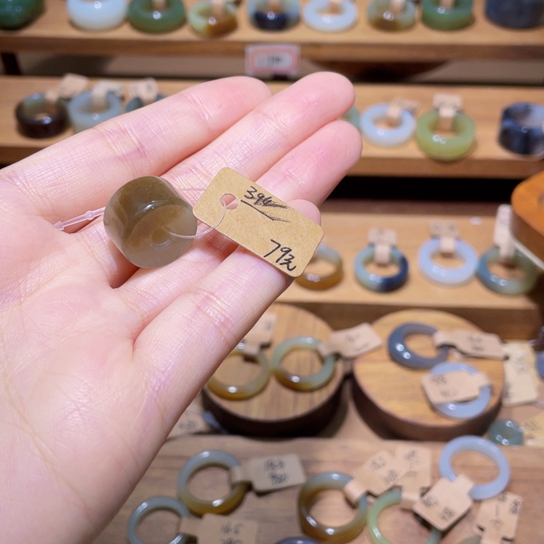 富***富和田玉未镶嵌戒指394