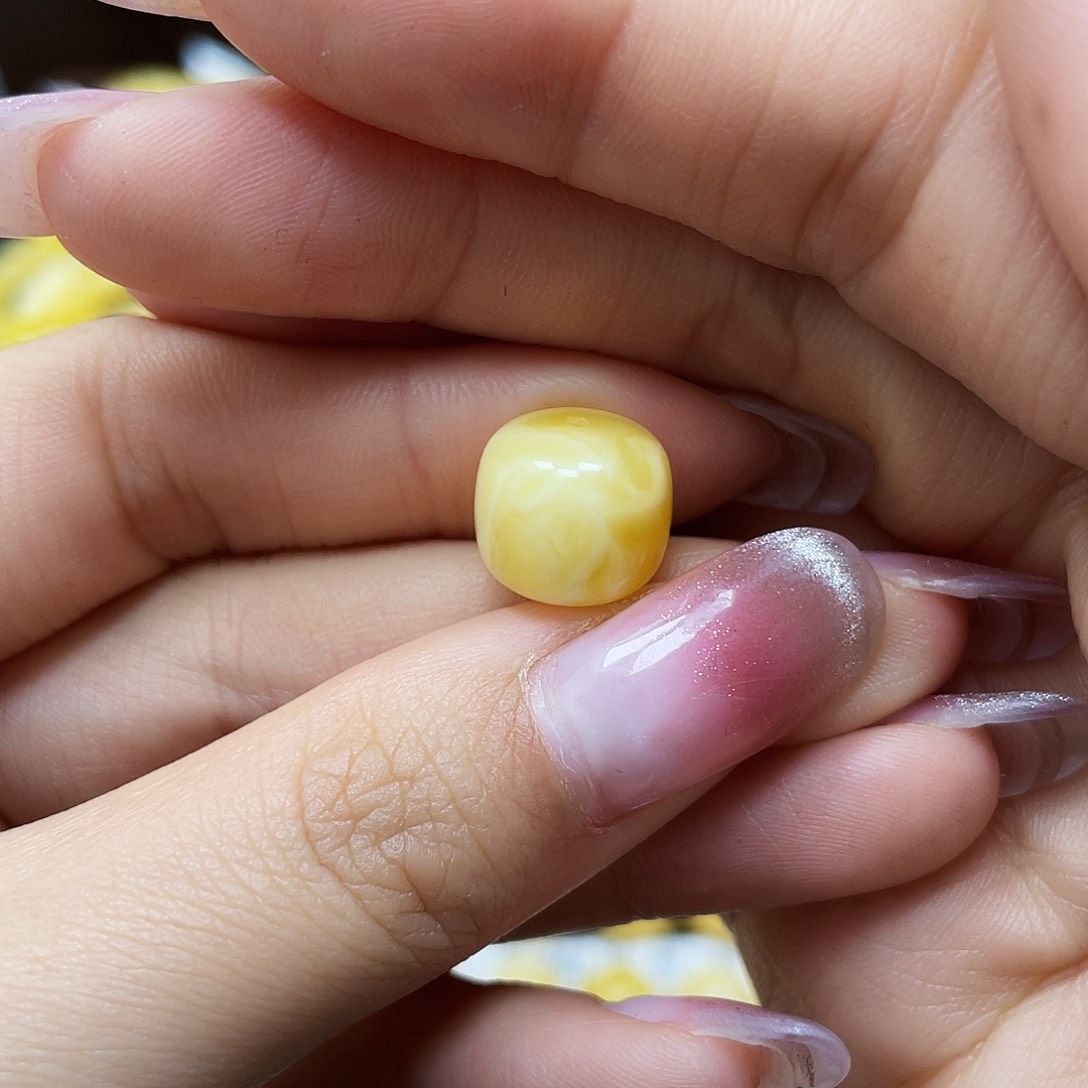 蜜蜡裸石未镶嵌老型11.7✖️10.6mm