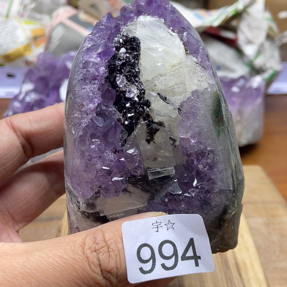 紫晶天然水晶摆件未镶嵌