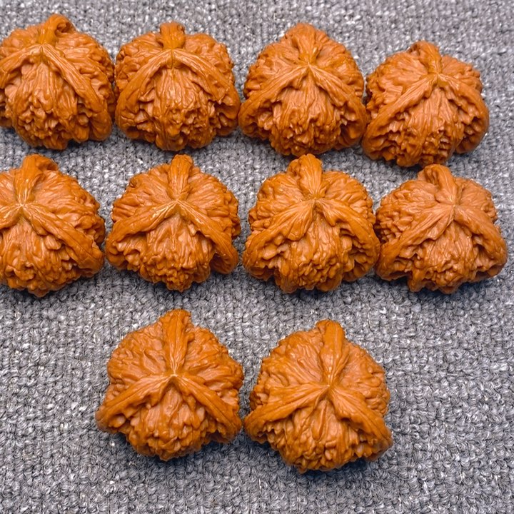 万***》把件文玩核桃文玩核桃