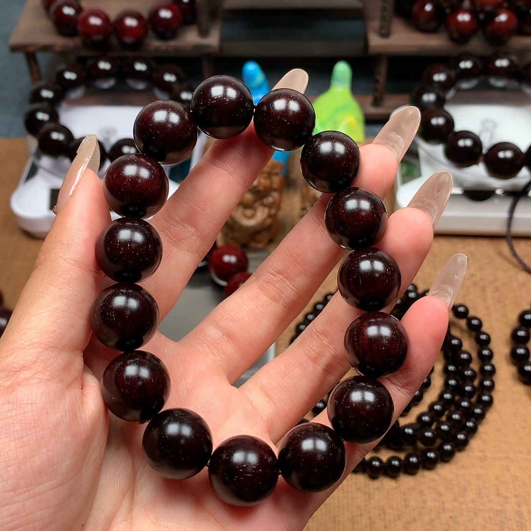 檀香紫檀（小叶紫檀）伟****侠1.5爆星