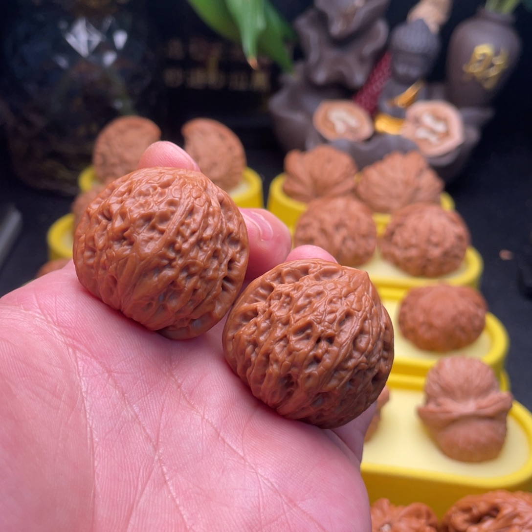 舍***得文玩核桃吊坠铁锤36