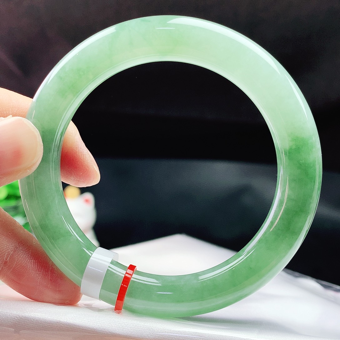 未镶嵌手镯翡翠55胖