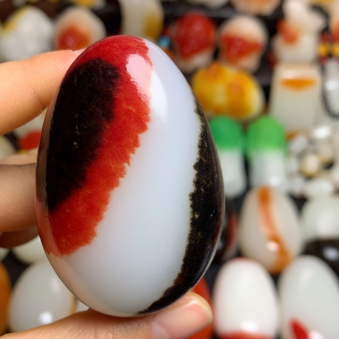 新疆戈壁石五彩石