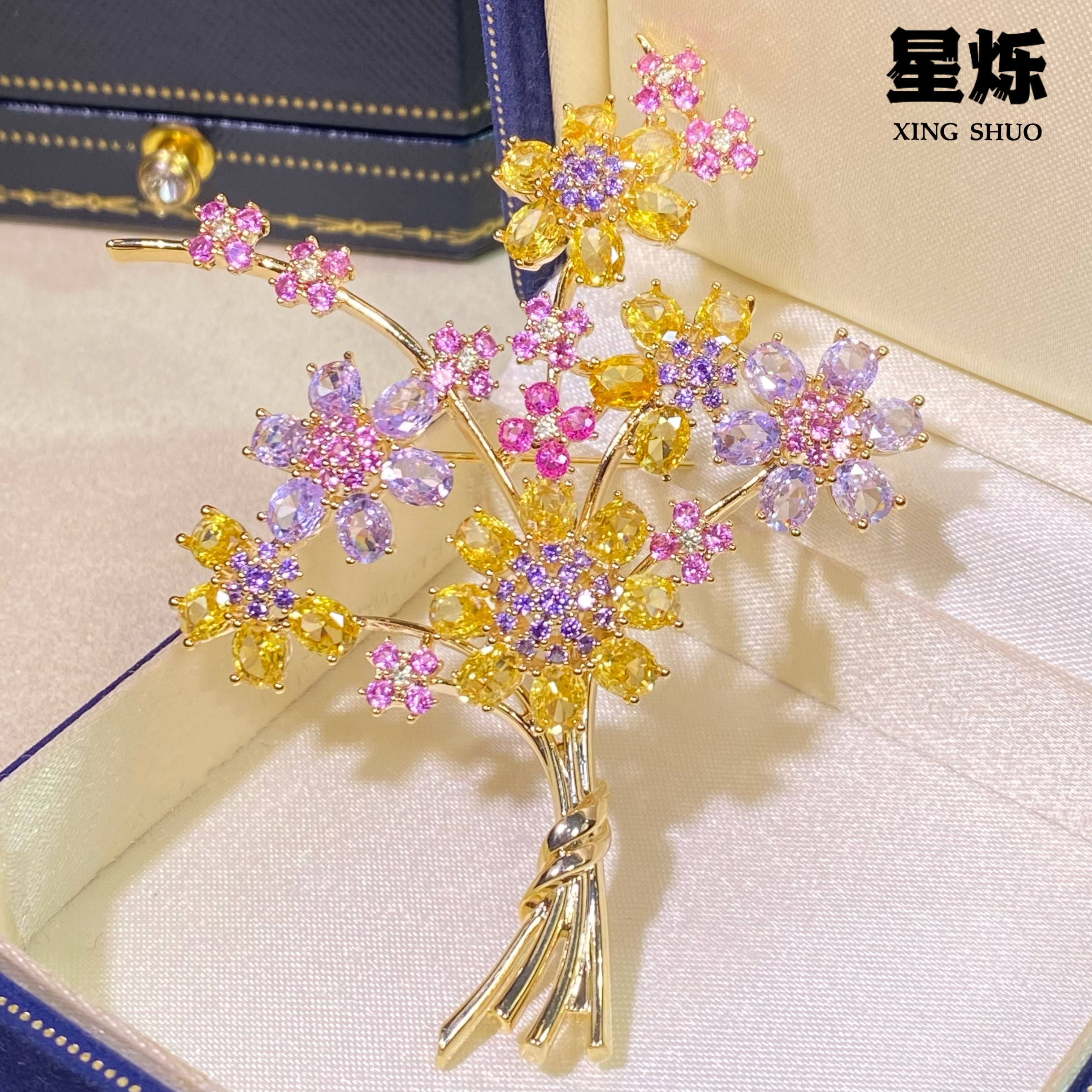 铜合金胸针 【冬日鲜花】轻奢时尚百搭重工精致优雅设计师胸花9041