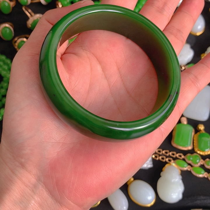 和田玉（碧玉）手镯未镶嵌沙**喵