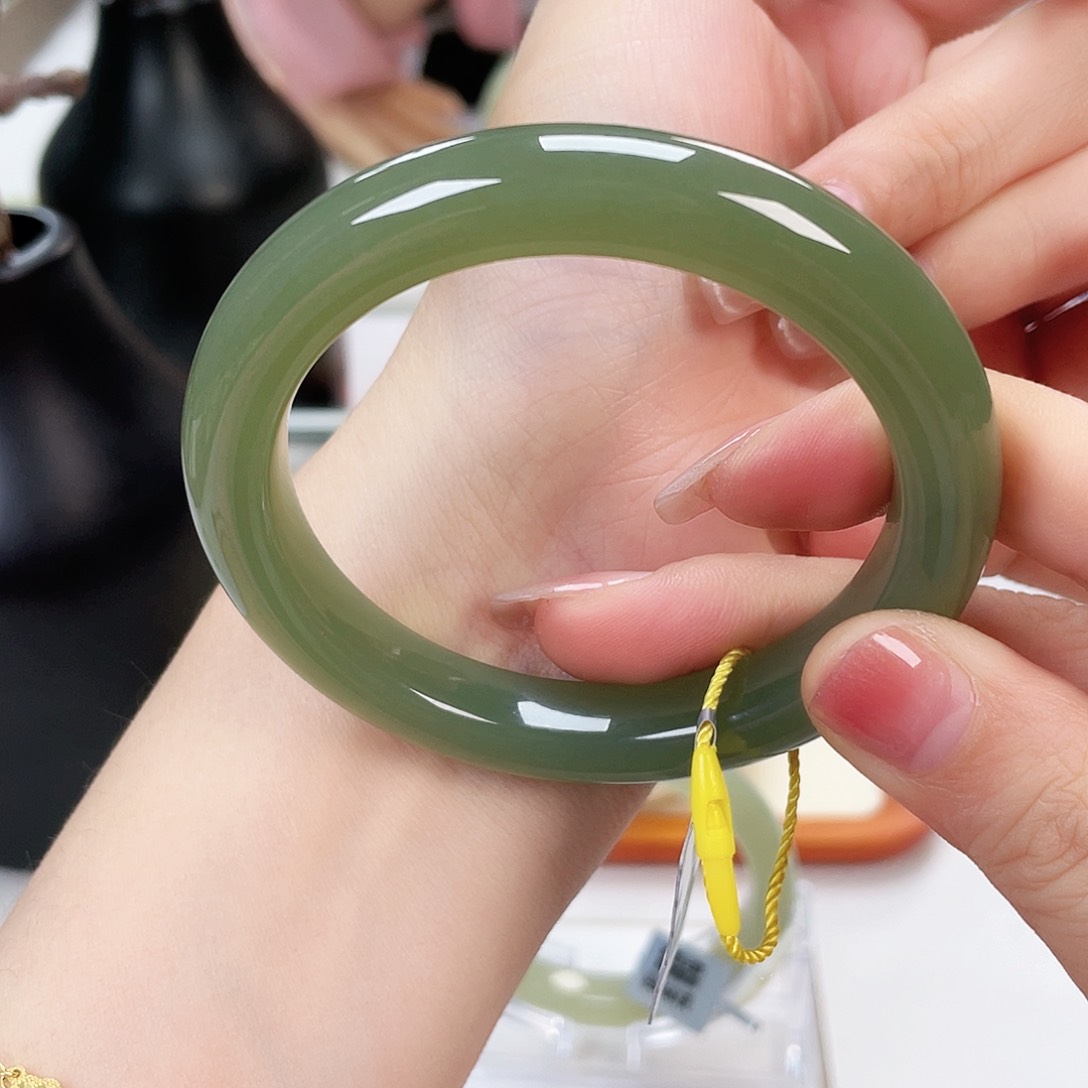 和田玉手镯5657未镶嵌