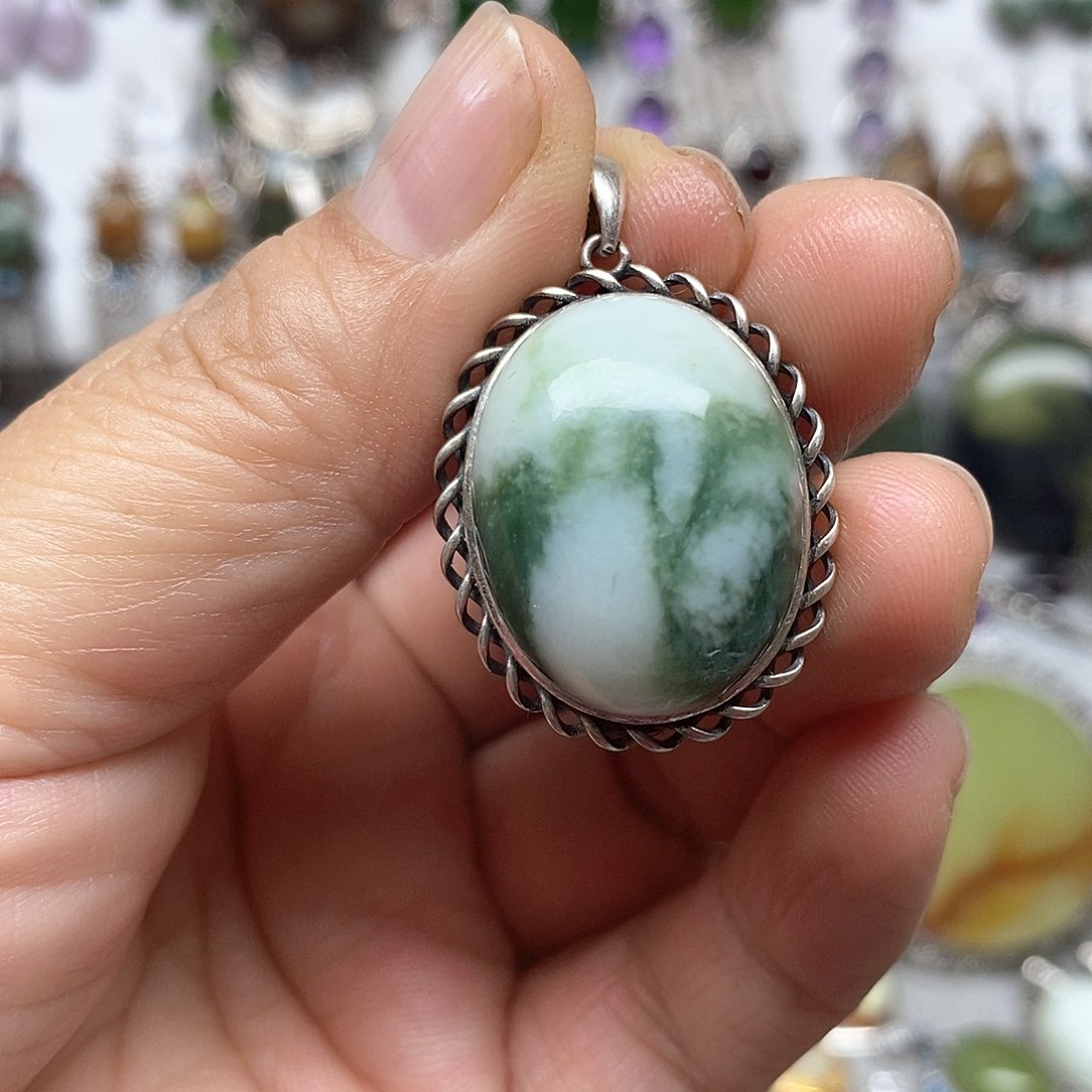 蛇纹石玉银S925镶嵌吊坠