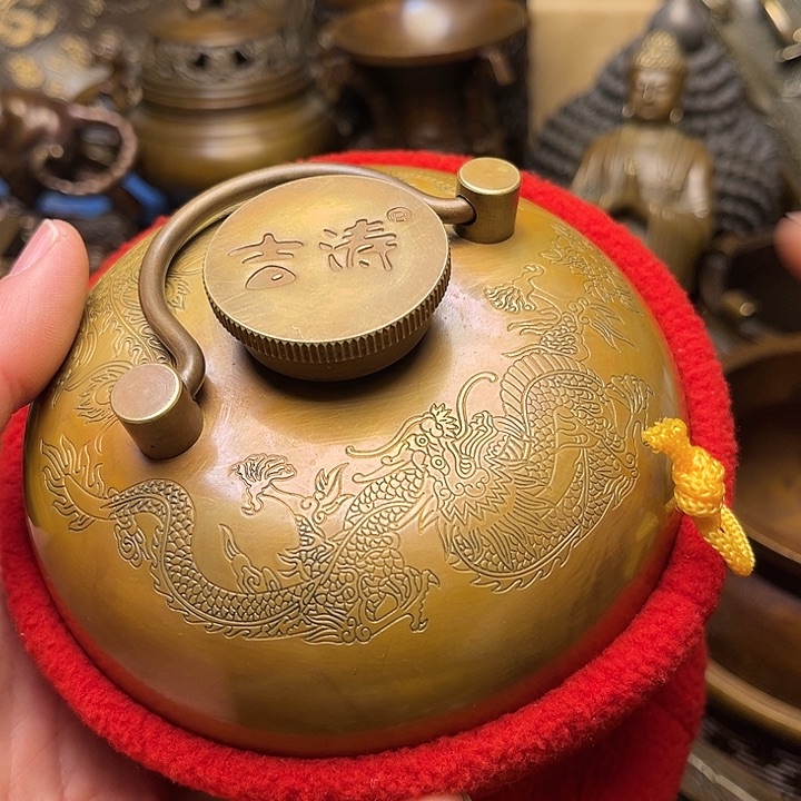 精美铜器批发档口