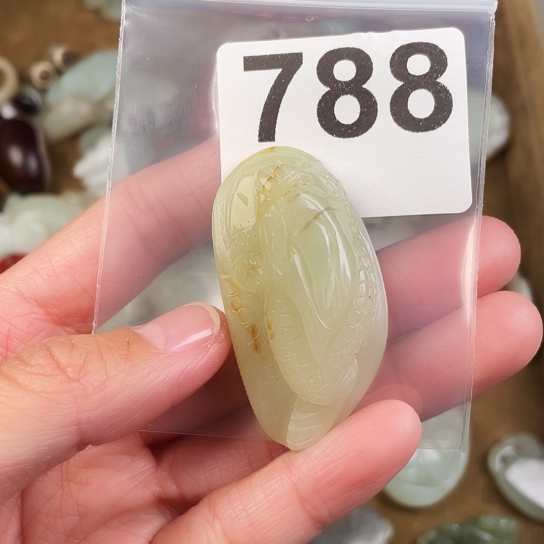 和田玉（糖玉）未镶嵌颈饰