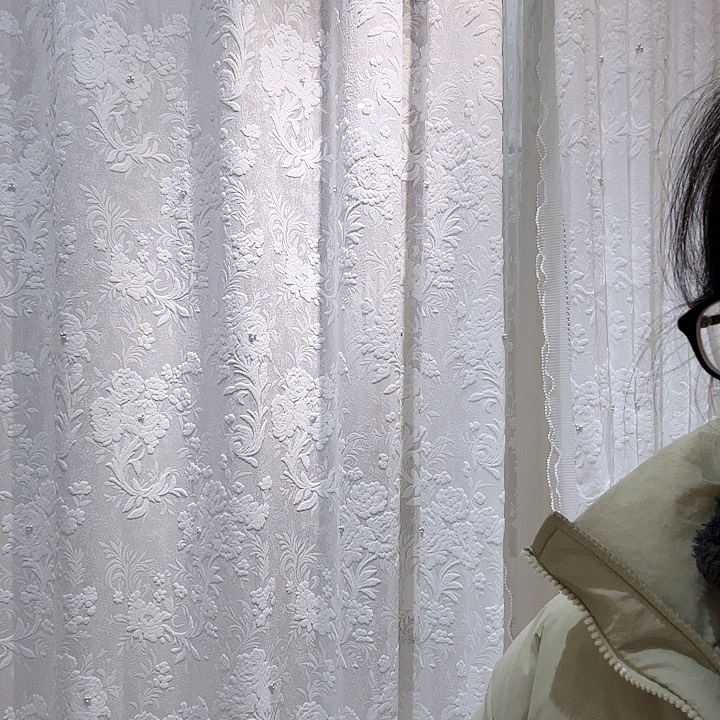 乳胶浮雕玫瑰花白色8 ✖️3.1