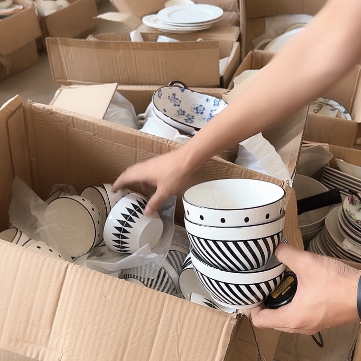 正品 赫本风4.5英寸碗6只混发介意勿拍